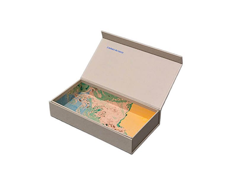 Luxury Magnetic Closure Cosmetic Boxes